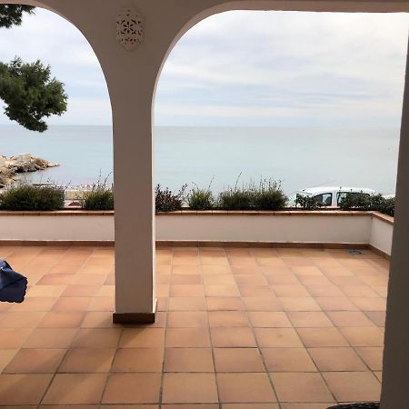 Acogedora Casa En Cap Negret, Ubicada A Primera Linea De La Playa. Альтеа Экстерьер фото